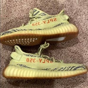 Yeezy 350 V2 ‘Semi Frozen Yellow’